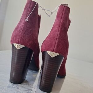 Chic Burgundy Suede Heeled Boots